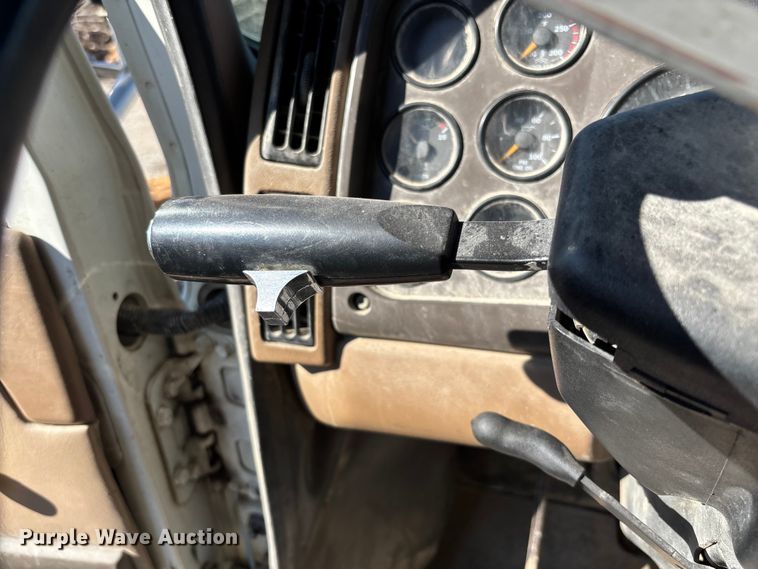 image for item FB3023 2004 Mack CV713 dump truck