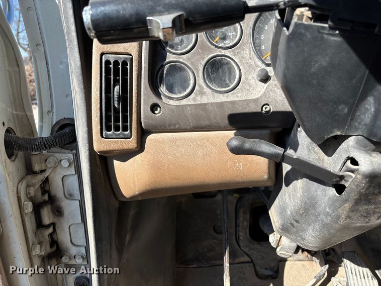 image for item FB3023 2004 Mack CV713 dump truck