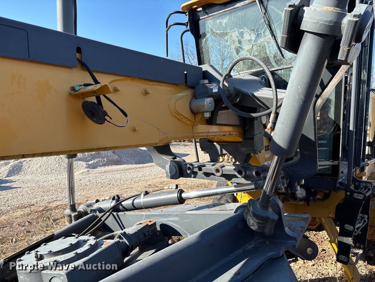 image for item FB3024 2011 John Deere 770G motor grader