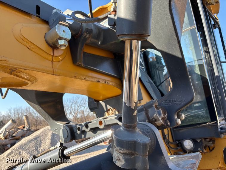 image for item FB3024 2011 John Deere 770G motor grader