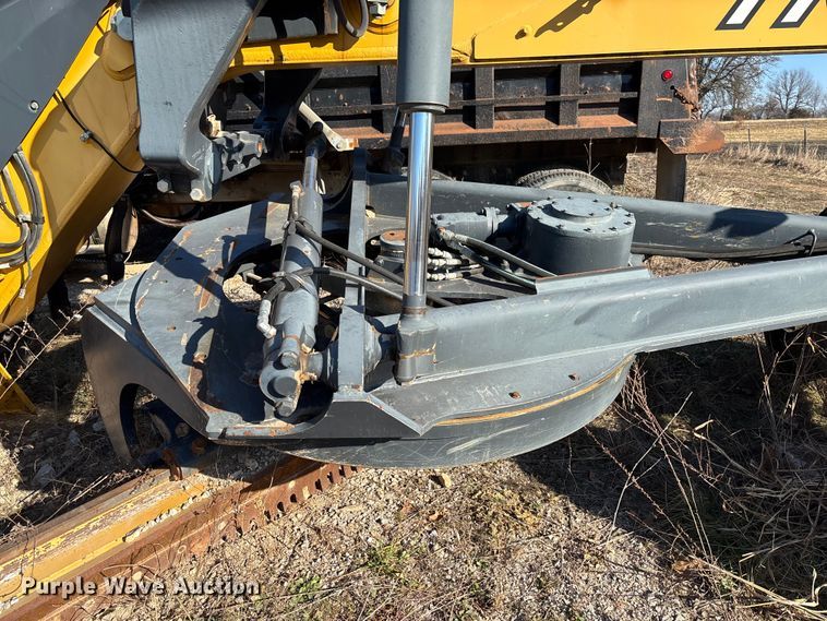 image for item FB3024 2011 John Deere 770G motor grader