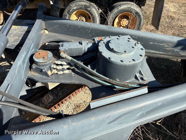 image for item FB3024 2011 John Deere 770G motor grader