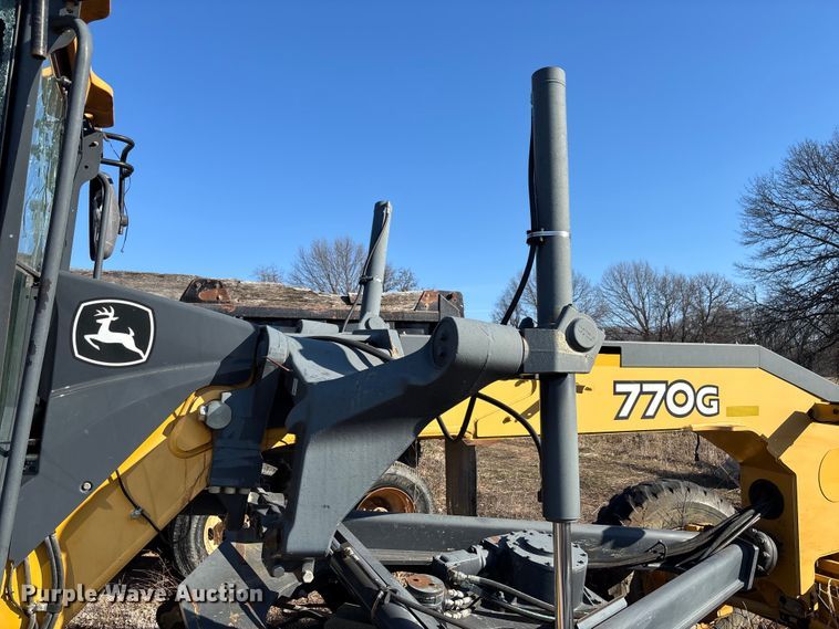 image for item FB3024 2011 John Deere 770G motor grader