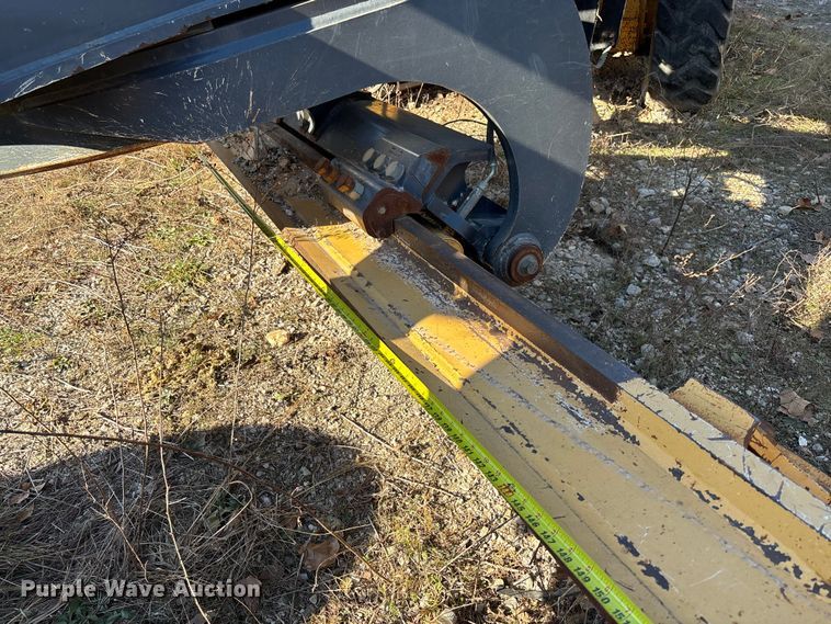 image for item FB3024 2011 John Deere 770G motor grader