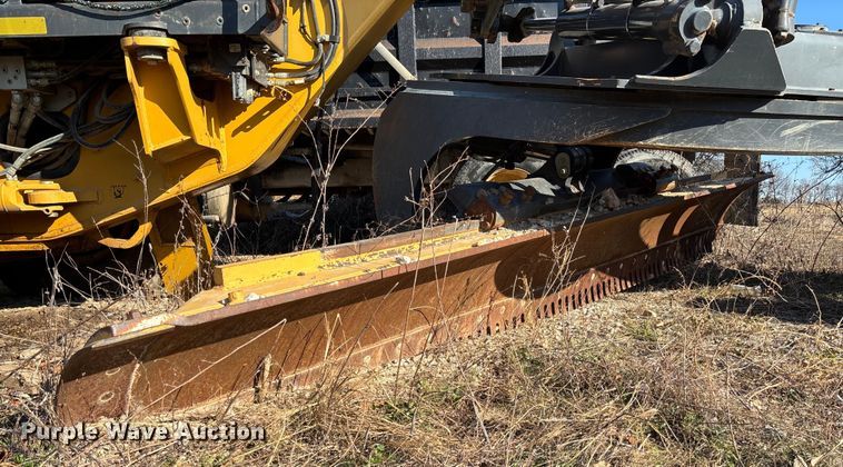 image for item FB3024 2011 John Deere 770G motor grader