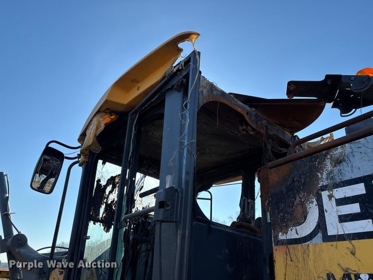 image for item FB3024 2011 John Deere 770G motor grader