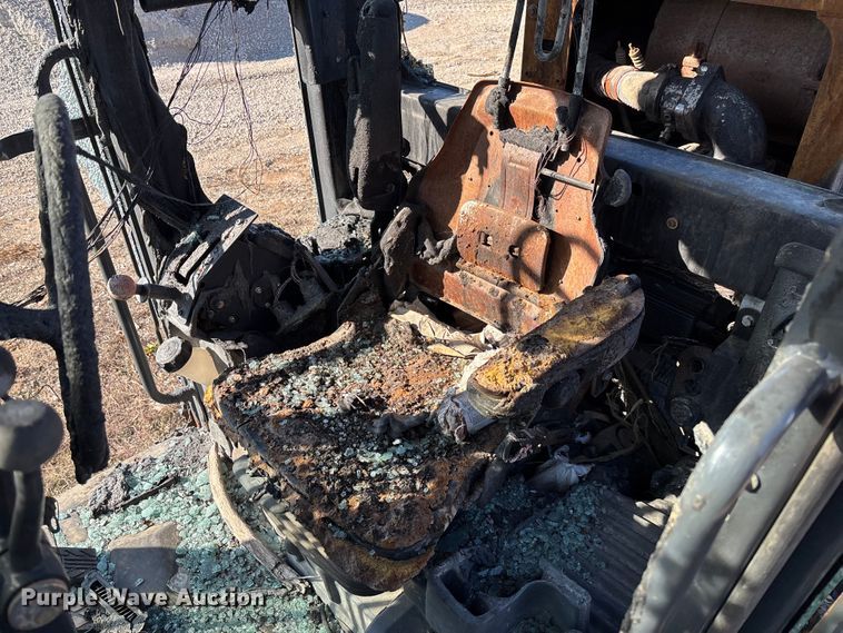 image for item FB3024 2011 John Deere 770G motor grader