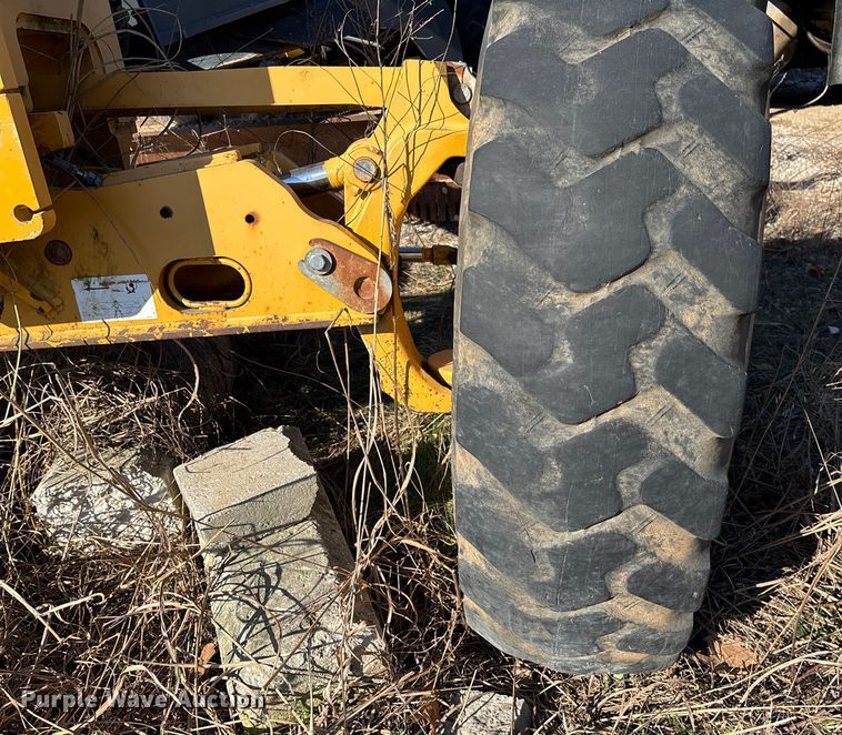 image for item FB3024 2011 John Deere 770G motor grader