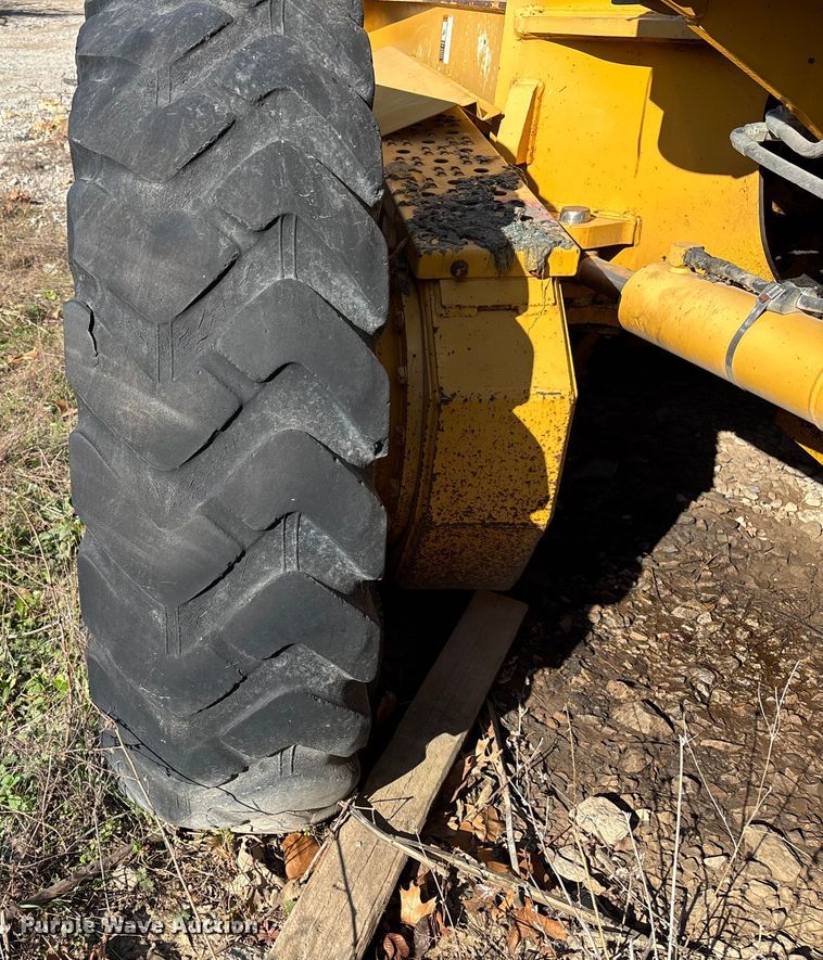 image for item FB3024 2011 John Deere 770G motor grader