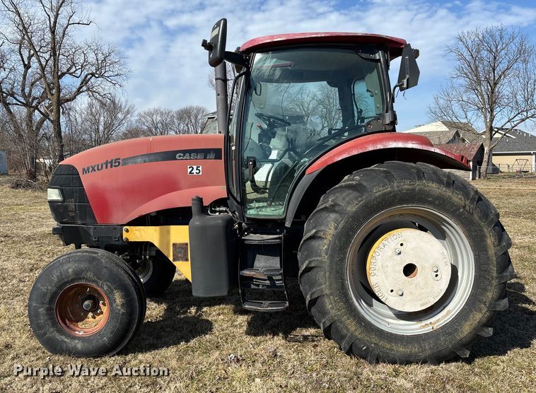 image for item FB3025 2006 Case IH MXU115 tractor