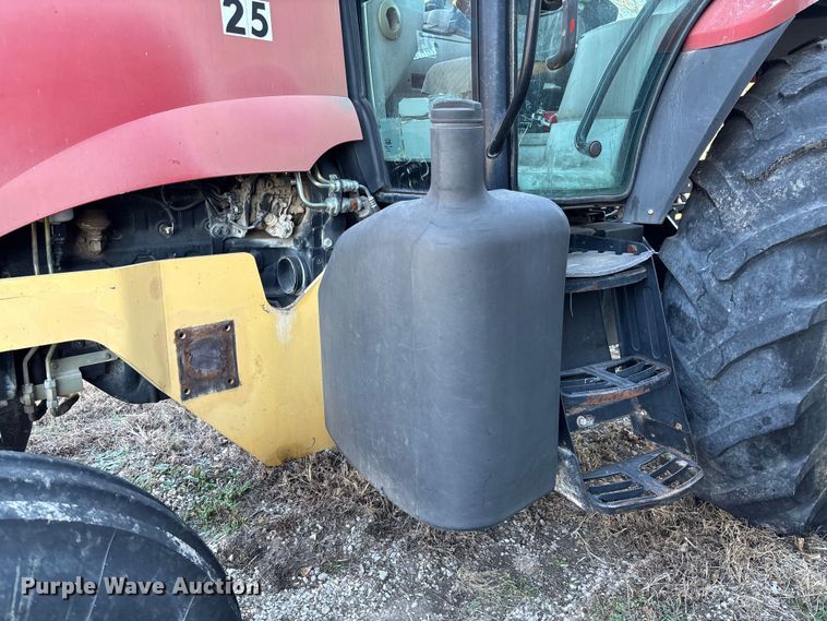 image for item FB3025 2006 Case IH MXU115 tractor