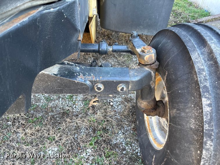 image for item FB3025 2006 Case IH MXU115 tractor