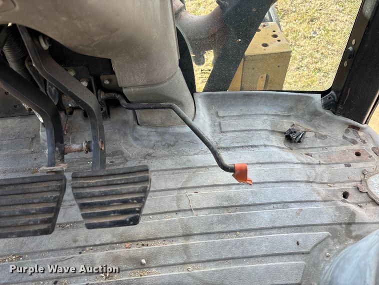 image for item FB3025 2006 Case IH MXU115 tractor