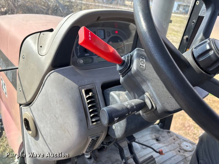 image for item FB3025 2006 Case IH MXU115 tractor