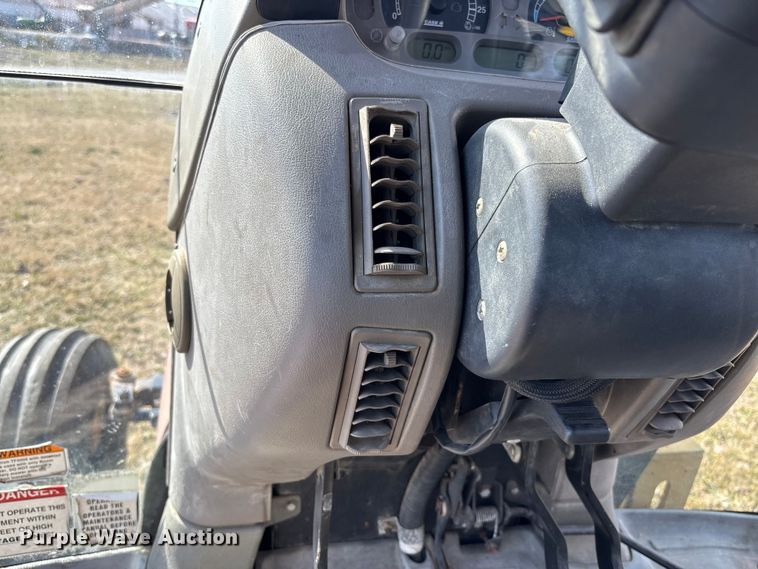 image for item FB3025 2006 Case IH MXU115 tractor