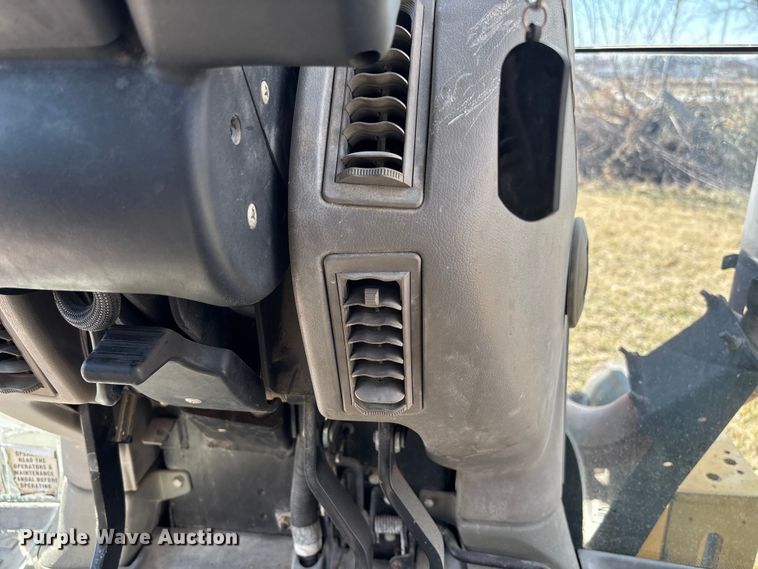 image for item FB3025 2006 Case IH MXU115 tractor