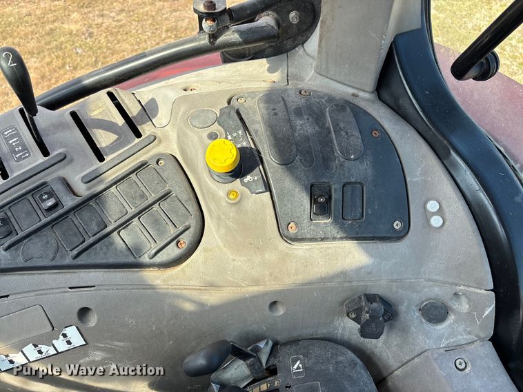 image for item FB3025 2006 Case IH MXU115 tractor