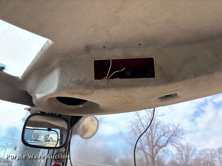 image for item FB3025 2006 Case IH MXU115 tractor