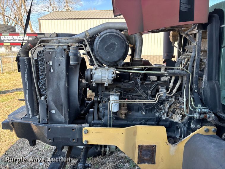 image for item FB3025 2006 Case IH MXU115 tractor