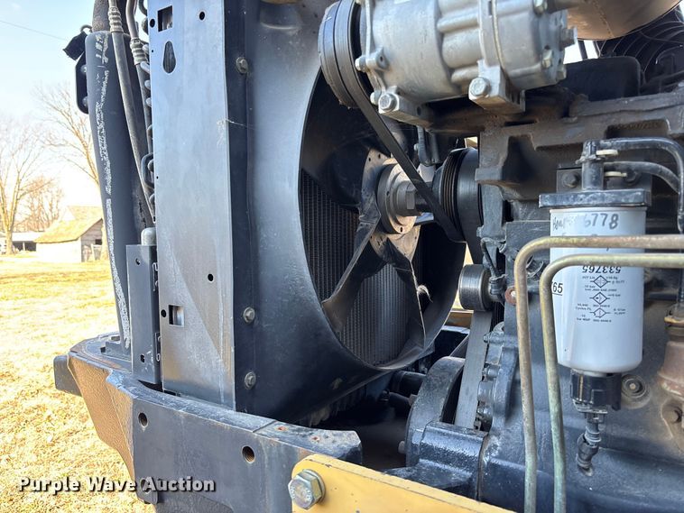 image for item FB3025 2006 Case IH MXU115 tractor