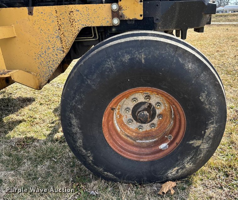 image for item FB3025 2006 Case IH MXU115 tractor