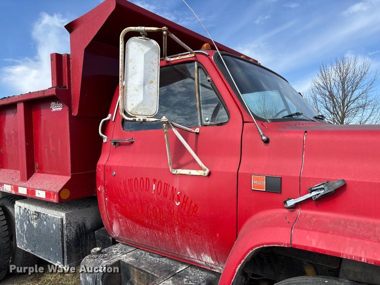 image for item FB3026 1986 GMC C7 dump truck