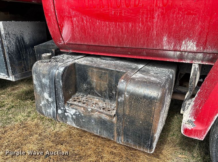 image for item FB3026 1986 GMC C7 dump truck