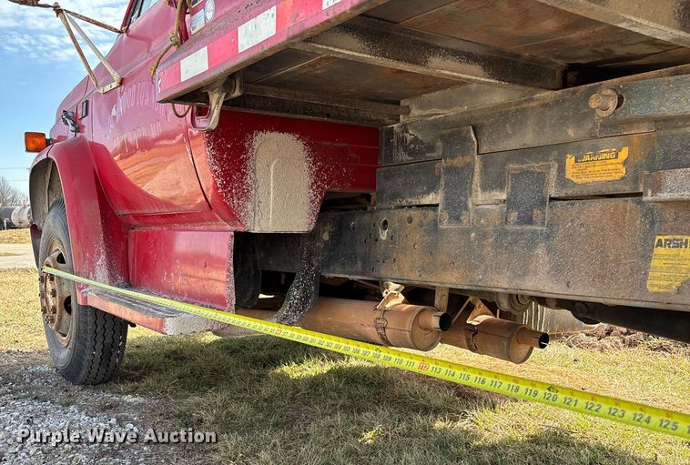 image for item FB3026 1986 GMC C7 dump truck