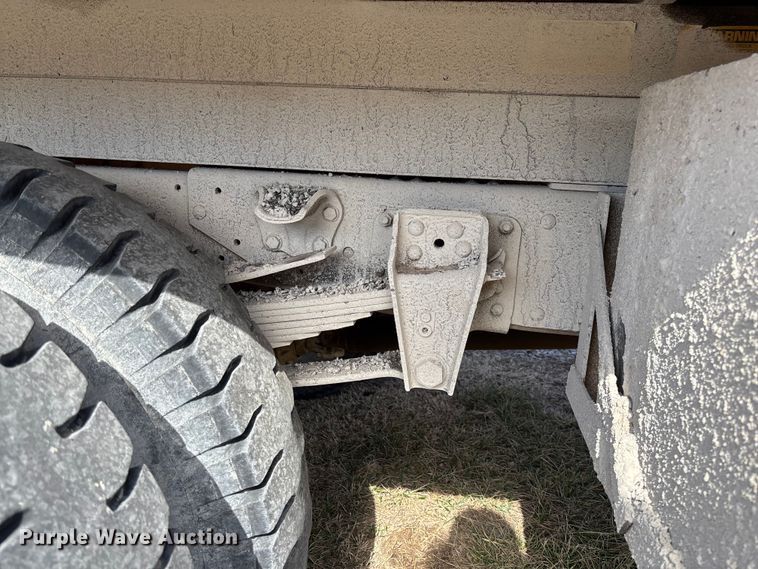 image for item FB3026 1986 GMC C7 dump truck