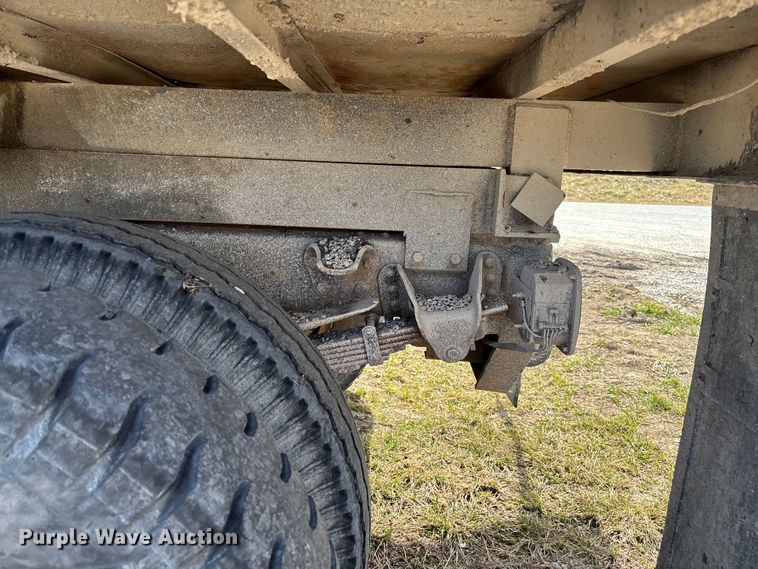 image for item FB3026 1986 GMC C7 dump truck