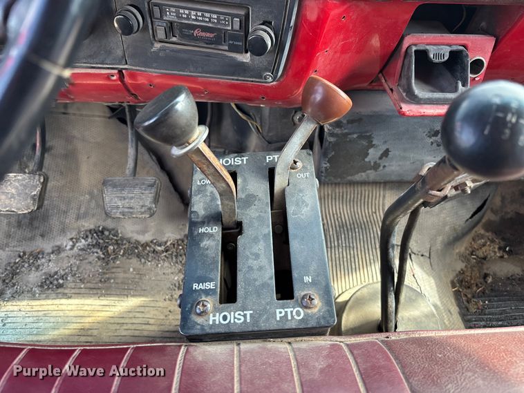 image for item FB3026 1986 GMC C7 dump truck