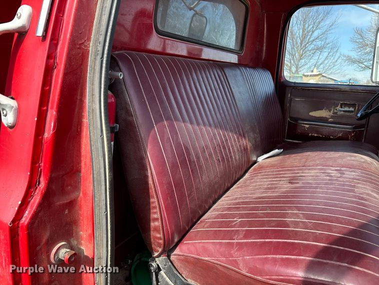 image for item FB3026 1986 GMC C7 dump truck