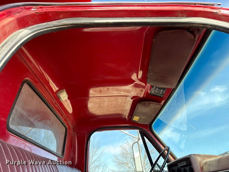 image for item FB3026 1986 GMC C7 dump truck