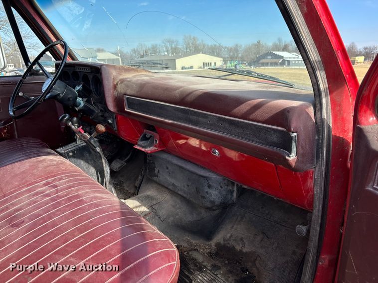 image for item FB3026 1986 GMC C7 dump truck