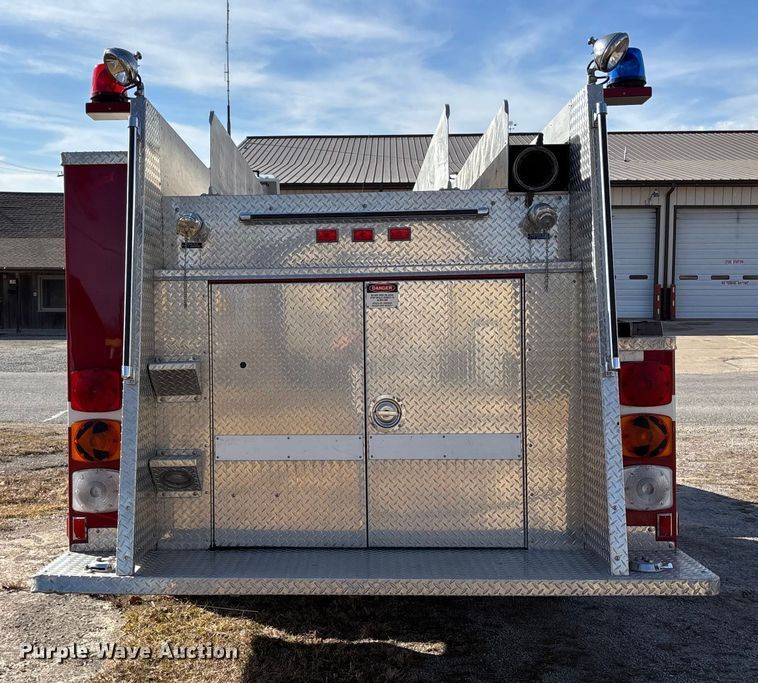 image for item FB3504 1995 Ford F800 pumper fire truck