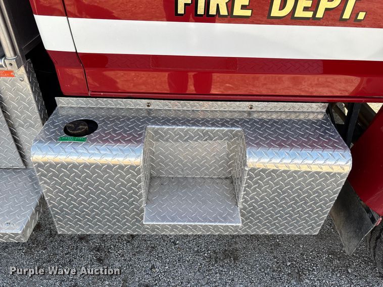 image for item FB3504 1995 Ford F800 pumper fire truck