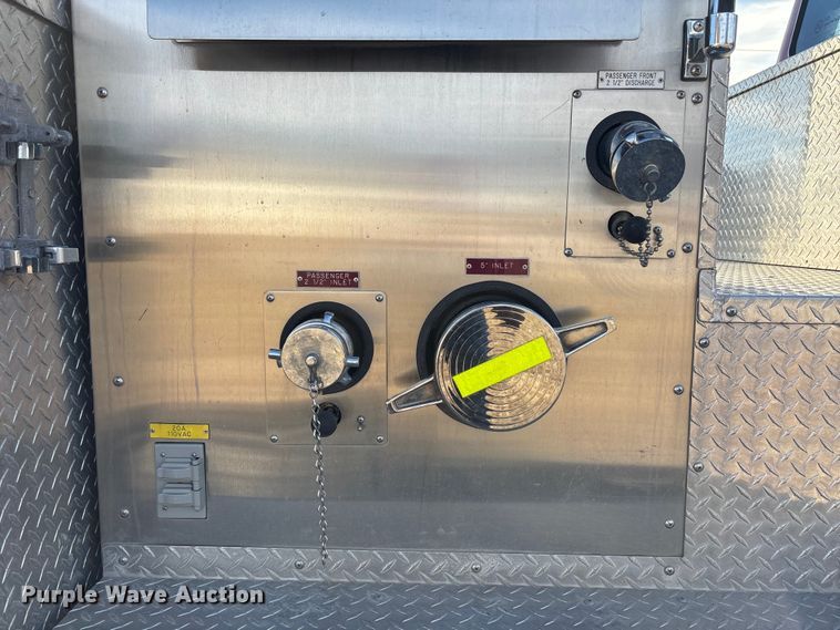 image for item FB3504 1995 Ford F800 pumper fire truck