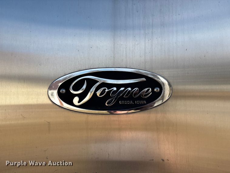 image for item FB3504 1995 Ford F800 pumper fire truck