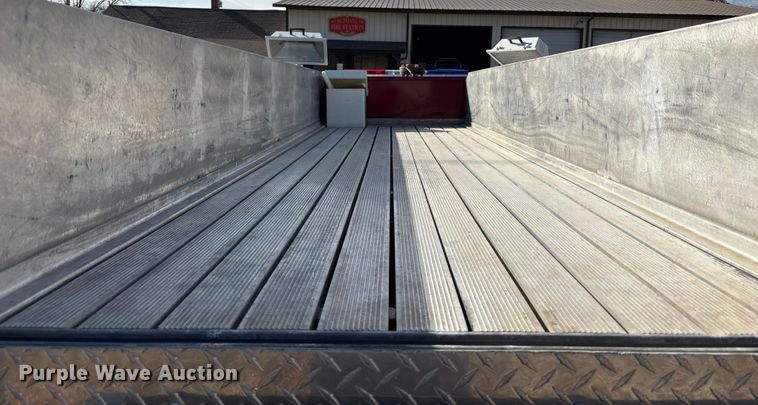 image for item FB3504 1995 Ford F800 pumper fire truck