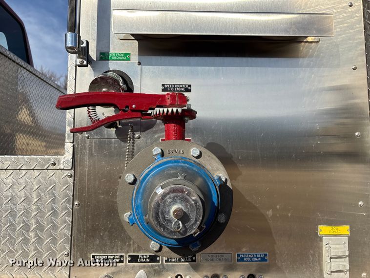 image for item FB3504 1995 Ford F800 pumper fire truck