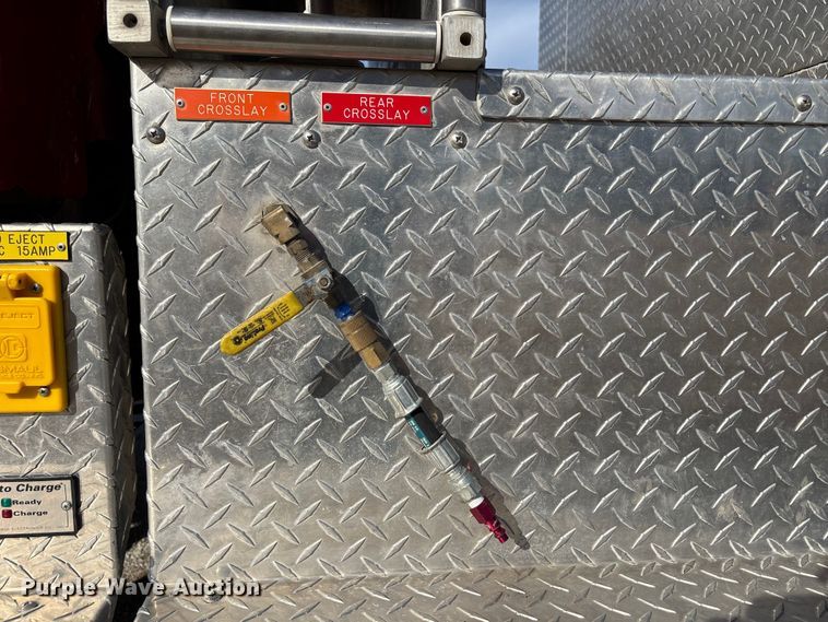 image for item FB3504 1995 Ford F800 pumper fire truck