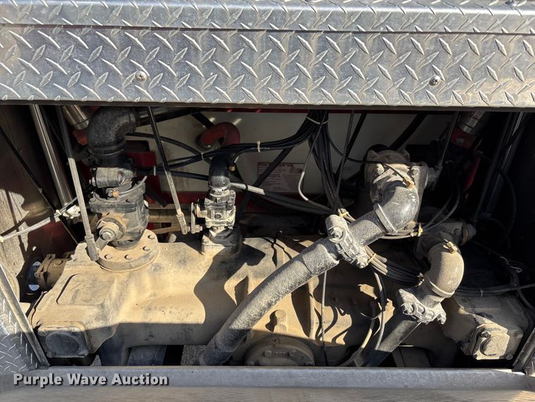 image for item FB3504 1995 Ford F800 pumper fire truck