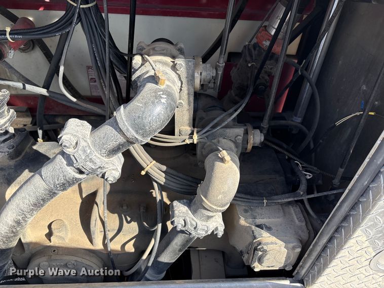 image for item FB3504 1995 Ford F800 pumper fire truck