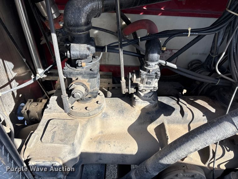 image for item FB3504 1995 Ford F800 pumper fire truck