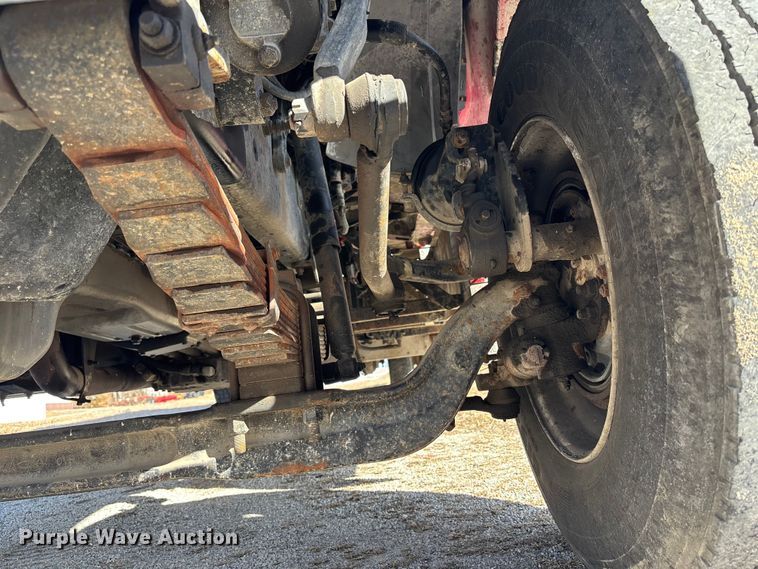 image for item FB3504 1995 Ford F800 pumper fire truck