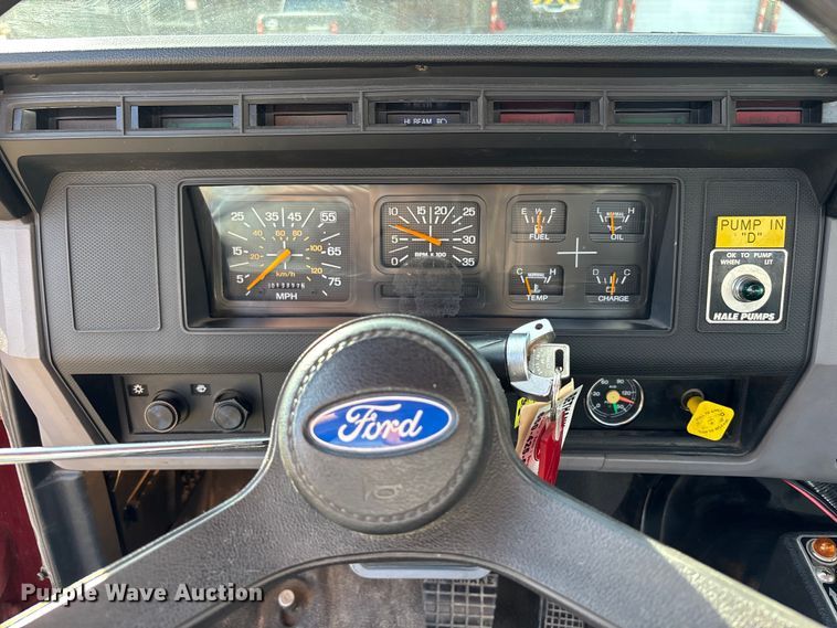 image for item FB3504 1995 Ford F800 pumper fire truck