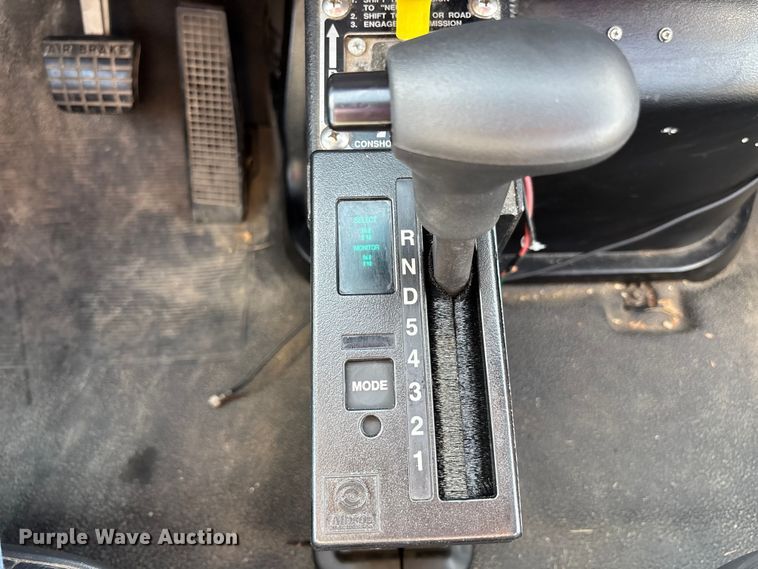 image for item FB3504 1995 Ford F800 pumper fire truck