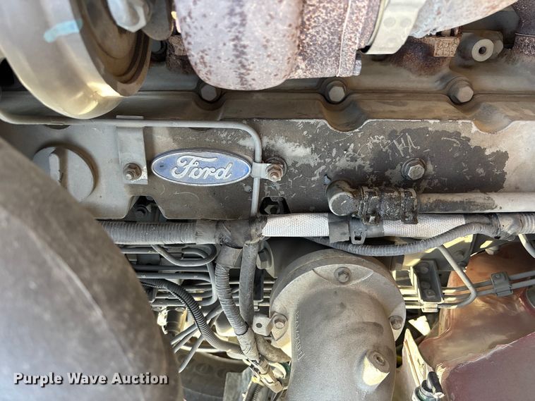 image for item FB3504 1995 Ford F800 pumper fire truck