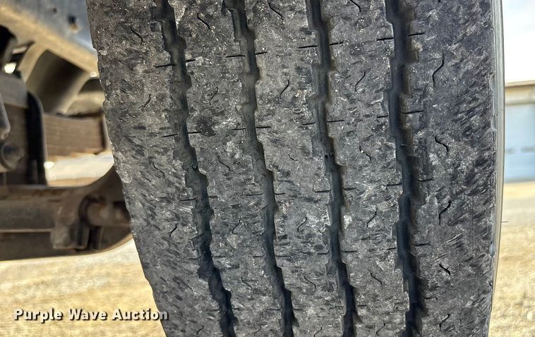 image for item FB3504 1995 Ford F800 pumper fire truck