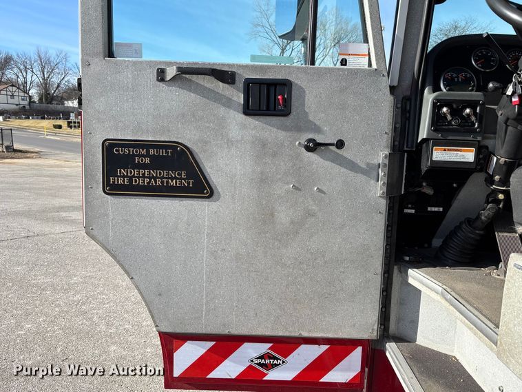 image for item FB3507 2016 Spartan LA41M-2142 pumper fire truck